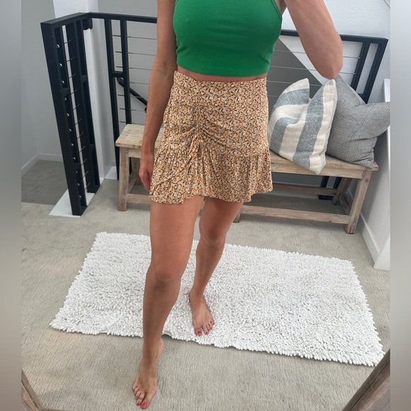 wild fable Dresses & Skirts - Wild Fable yellow & white floral high waist flowy mini skirt casual summer S